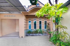 Hotel O Brosta, Sleman