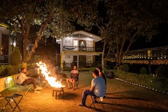 Julley Commune - Dorms x Rooms x Cafe, Rishikesh