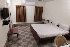 CM Residency, Yercaud