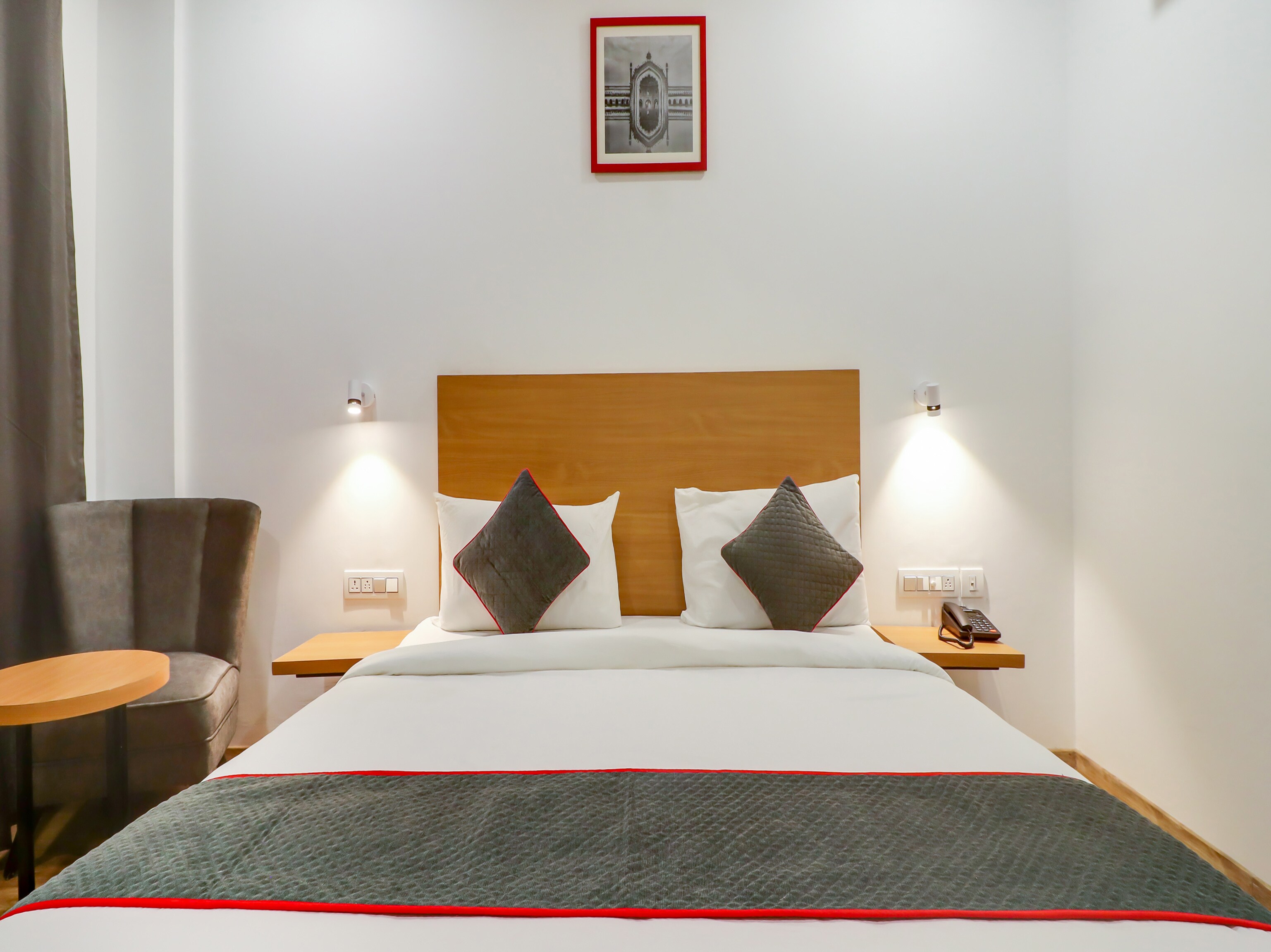 Super Townhouse Jashn - Tap to explore photos
