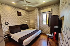 Hotel Gokul Solitaire, Surat