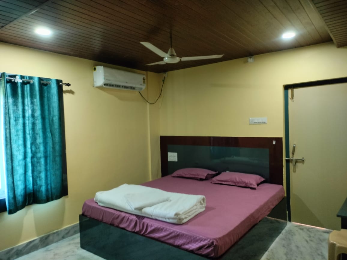 ASHOKA TOURIST HOME - Tap to explore photos