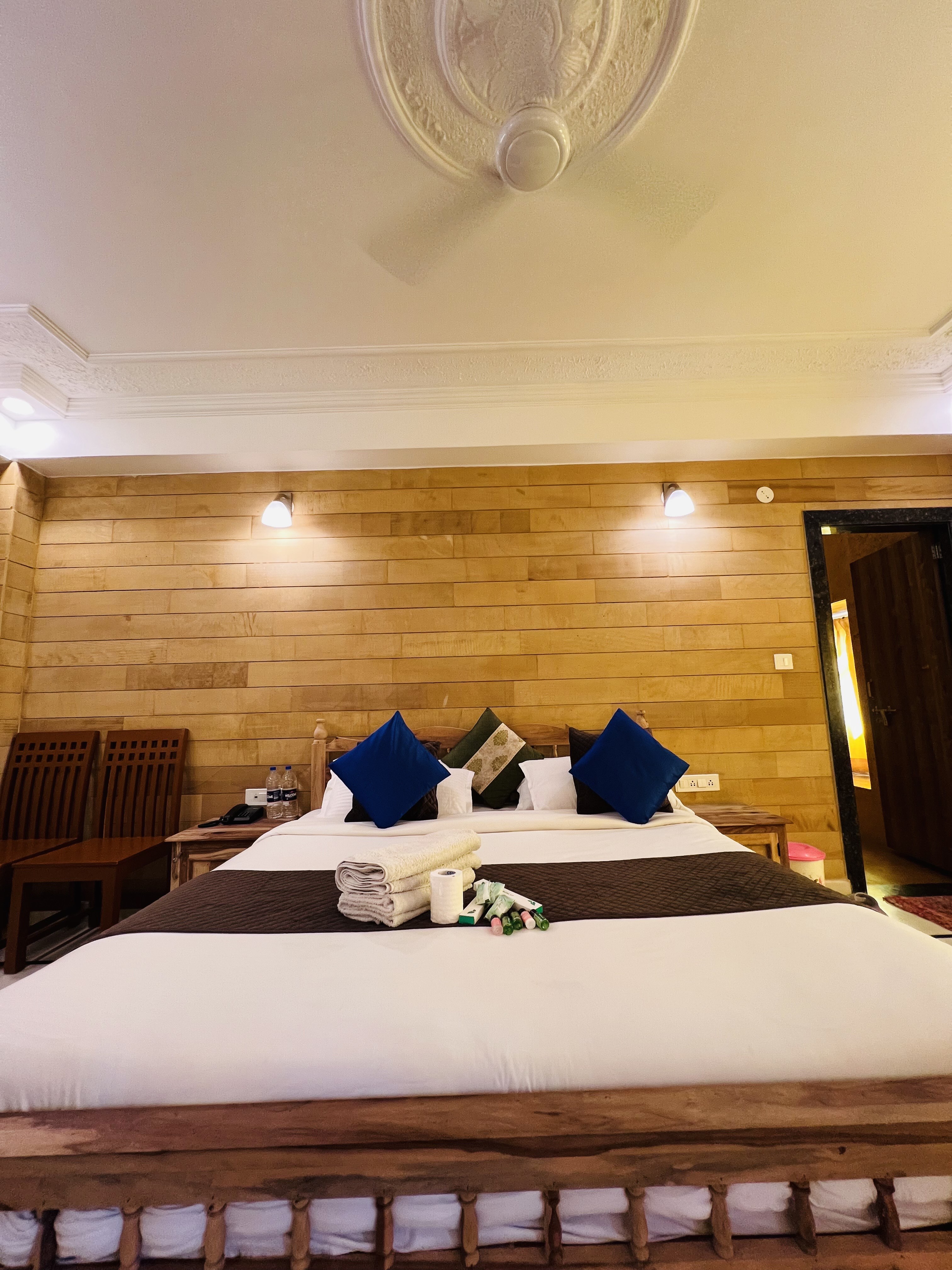Hotel Garh Villa - Tap to explore photos