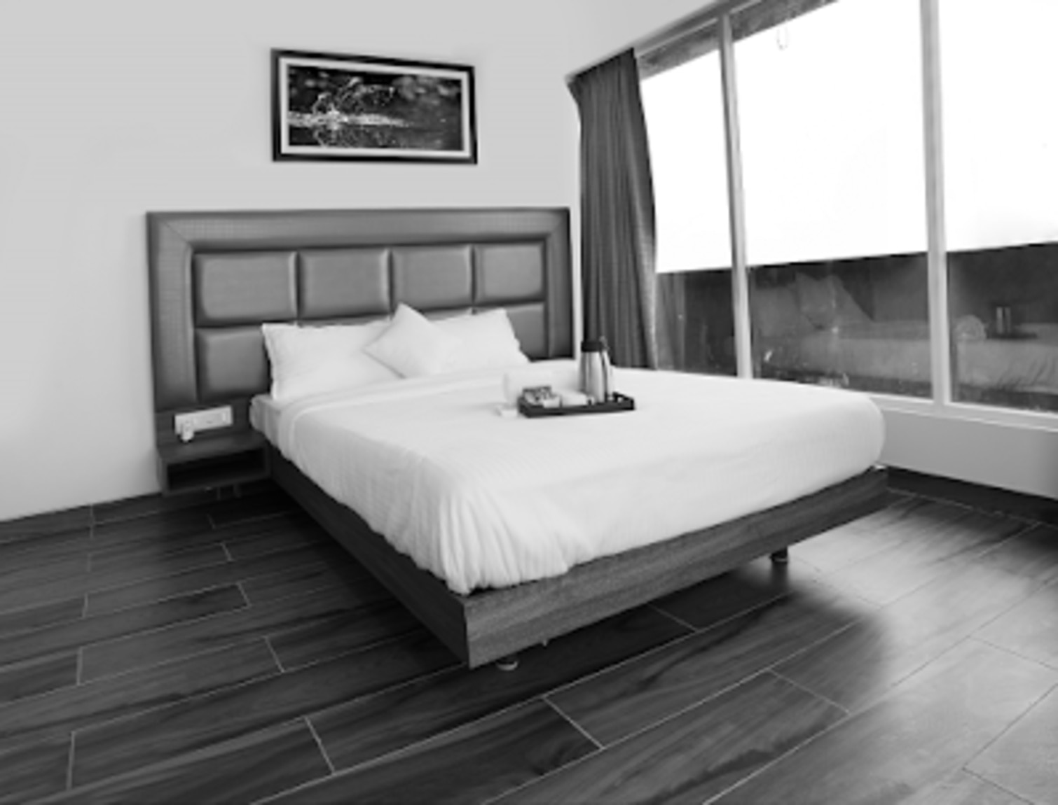 Stay Retreats at Rex Plaza - Tap to explore photos