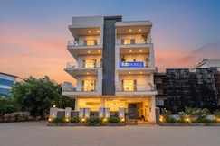FabHotel The Glampoint, Noida