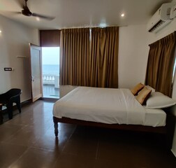 Deluxe Room Sea Front