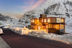 Moustache Koksar Luxuria, Sissu, Lahaul