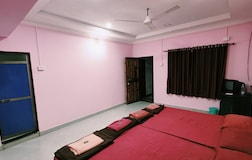 4 bedded AC rooms