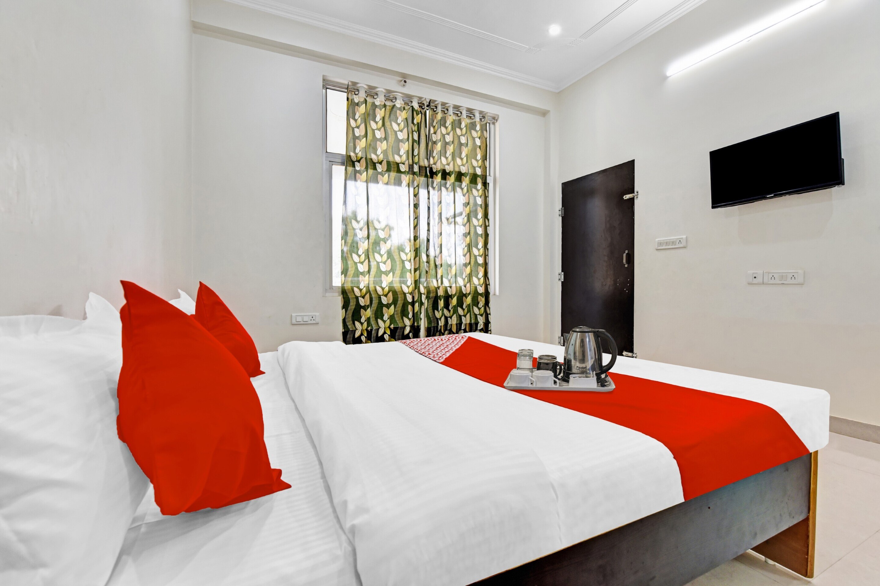Hotel O Madan Villa - Tap to explore photos