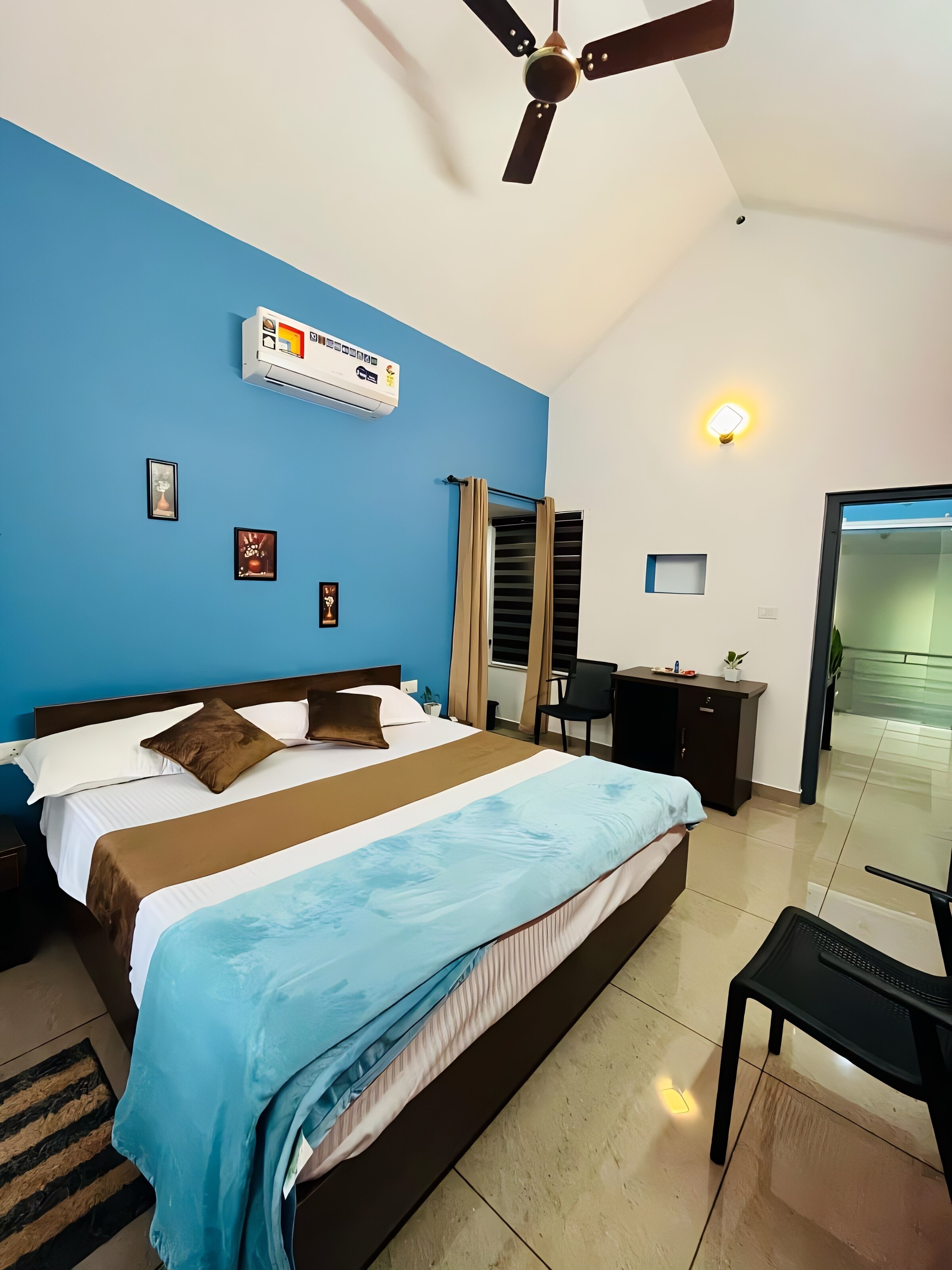Pink n' Blue Homestay - Tap to explore photos