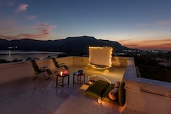 CosmicStays Afita Mohari Solar Powered Lakehouse, Mulshi