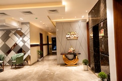 Aura Grand, Batala