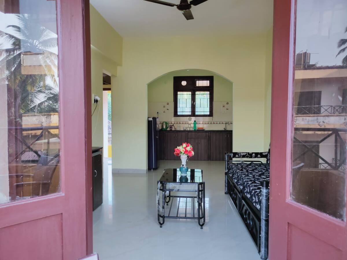 Goan Cozy Apartment with pool - Tap to explore photos