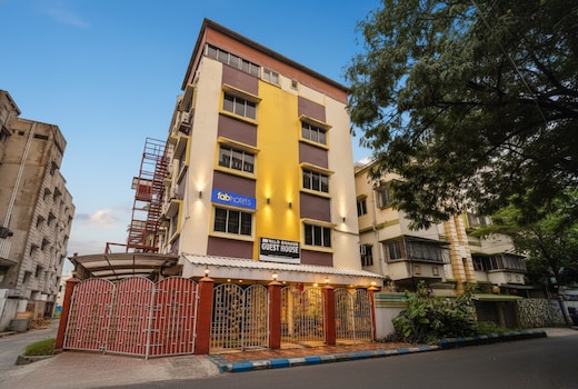 FabExpress Wild Orchid - 800m from Medica Superspecialty Hospital