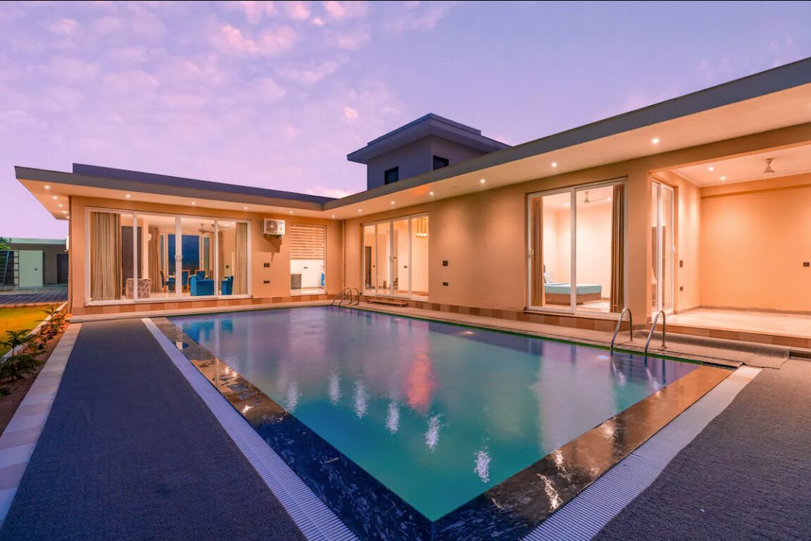 Jack & Rose Villa | Pool & Lawn - Tap to explore photos