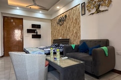 Zoom Luxury Studio, Noida