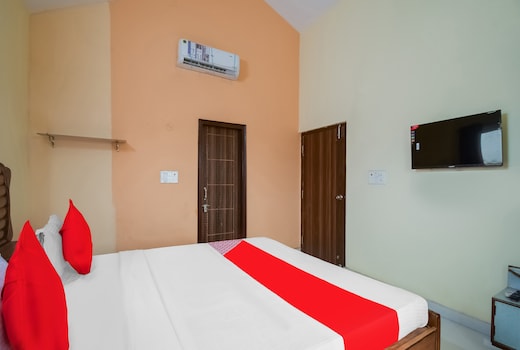 Flagship Hotel Luxury Inn