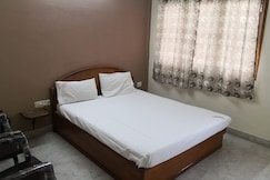 Sridhar Lodge A/C, Tada