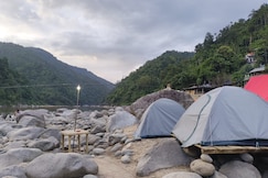 Kupar Camp and Adventure, Mawlynnong