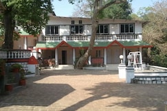 Hotel Paramount, Matheran