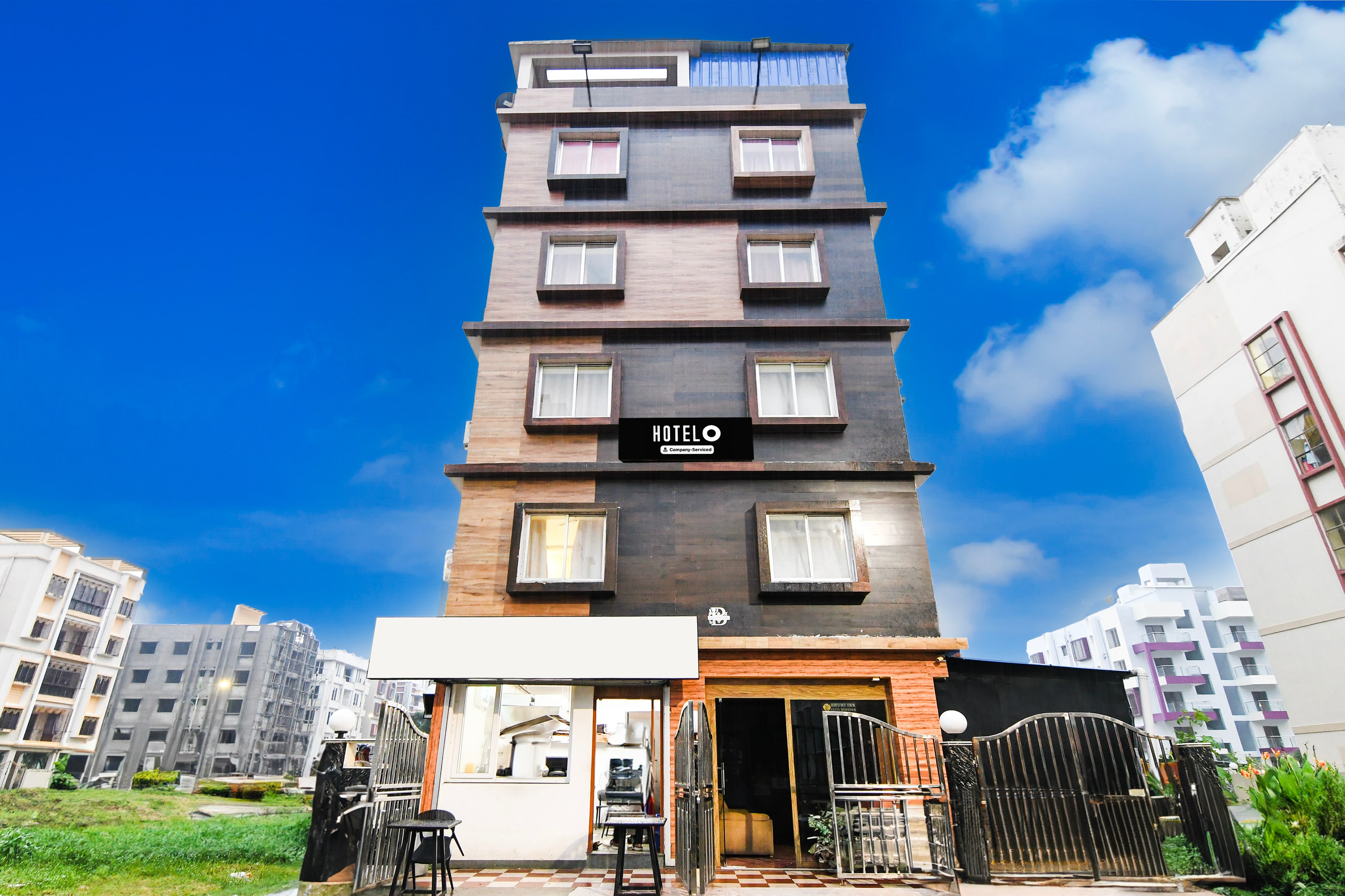 Hotel O New Town Near Kolkata Airport - Tap to explore photos