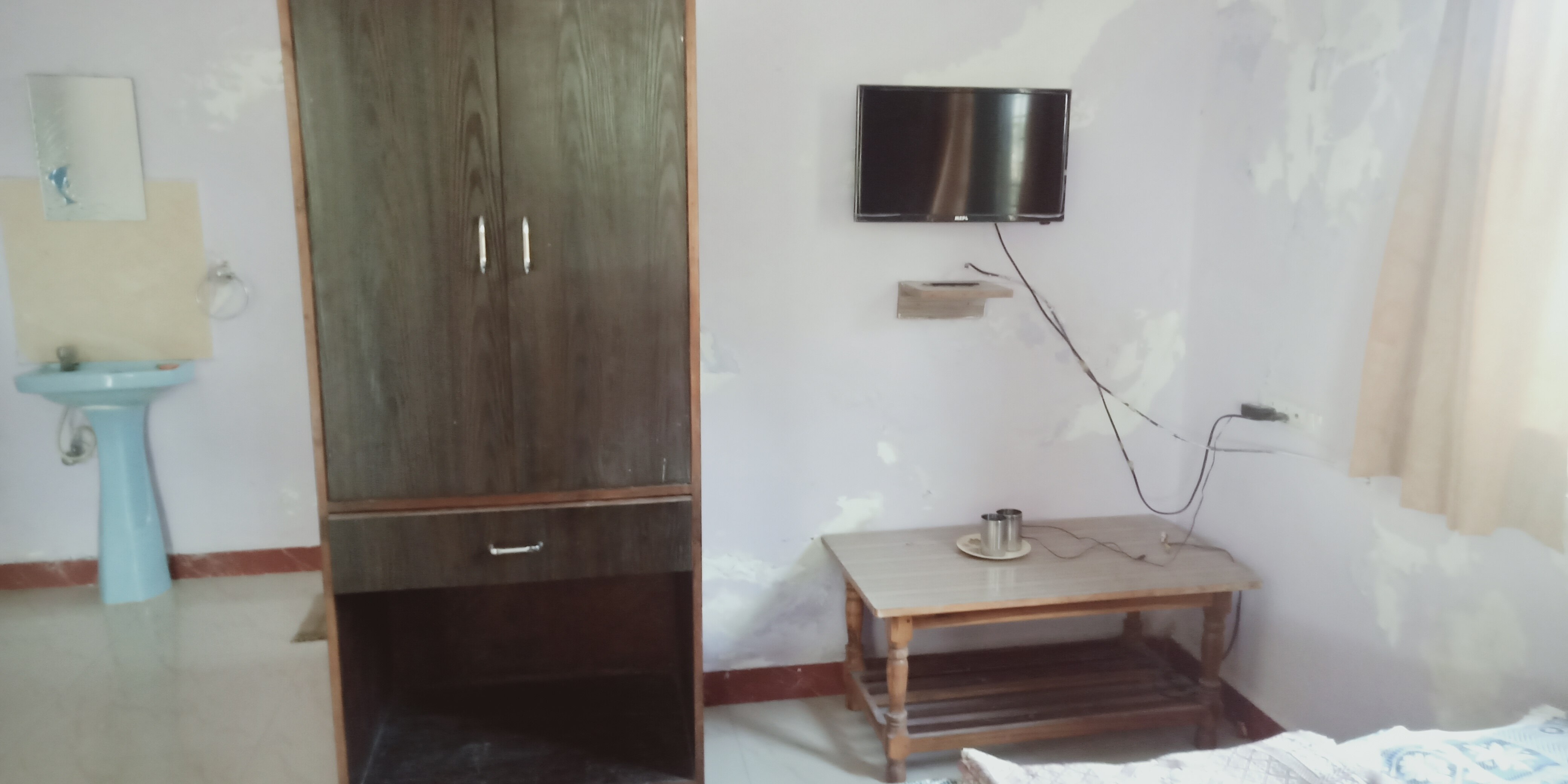 Visawa Guest House - Tap to explore photos