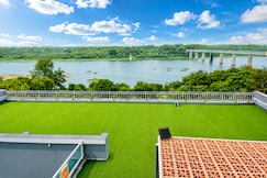 Krishna Riverside Resort, Anand