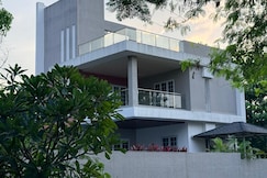 Falcon Villa, Karjat