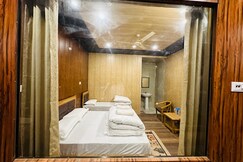 OM RESORT, Kedarnath