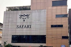 HOTEL SAFARI, Nedumangad