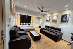HOTEL TOUCHWOOD