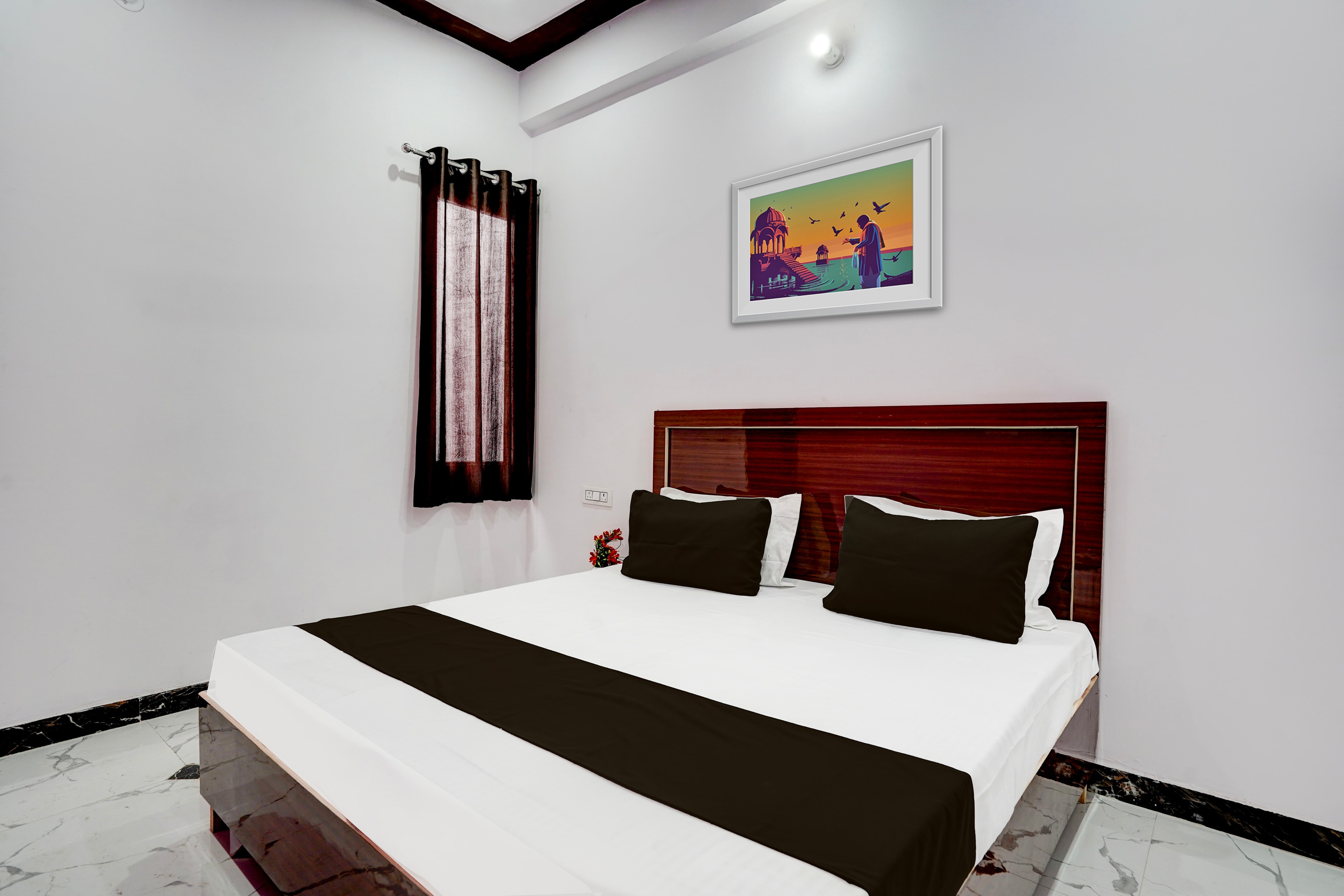 Oyo Bypass Hotel - Tap to explore photos