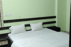 Hotel Navkar Guest House, Maheshwar