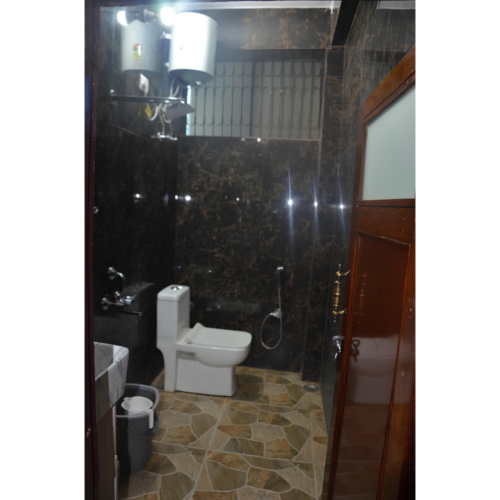 HOTEL MONAL - Tap to explore photos