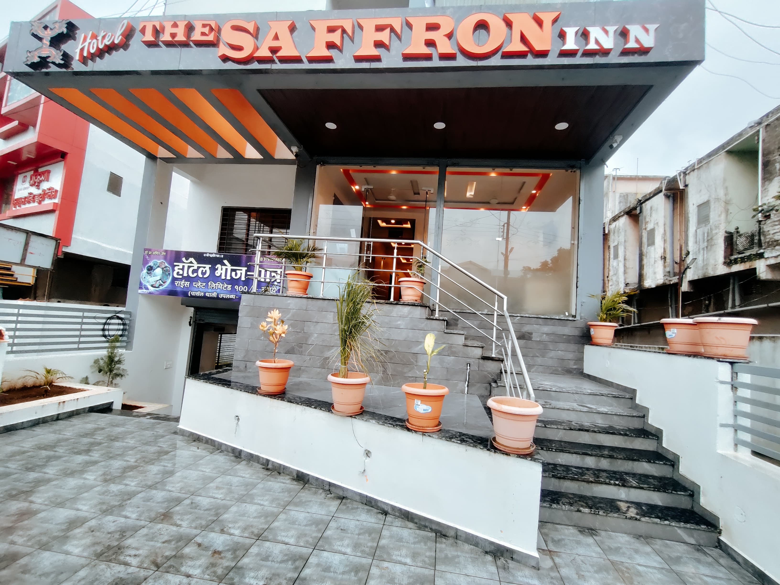 Hotel The Saffron Inn - Tap to explore photos
