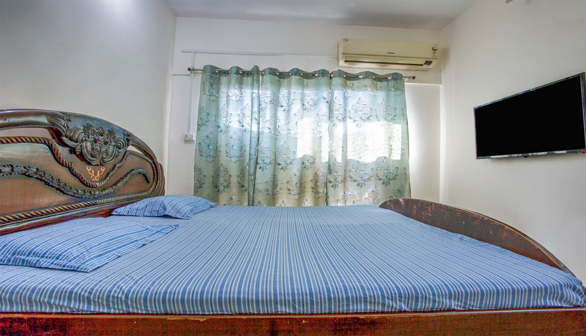 Aarya Stays: Luxurious 2 Bedroom Apartment - Tap to explore photos