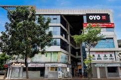 Hotel O Lotus, Surat