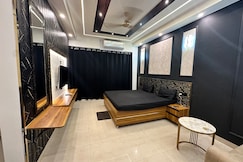 Executive sky suite with panoramic sunset view, Greater Noida