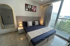 Luxury Studio- 2 Min to Medanta Self Check in, Manesar