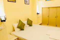 Yogi Soul Guesthouse @Dashashwamedh Ghat, Varanasi