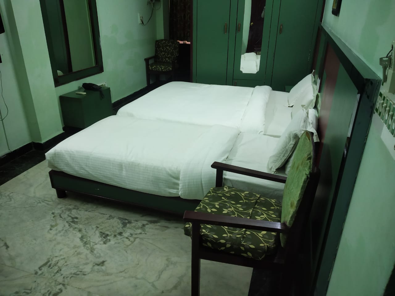 Hotel Green Palace Laxmi Nagar - Tap to explore photos
