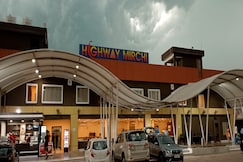 HIGHWAY MIRCHI HOTEL, Chandannagar