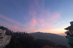 Mountain Facing 2BHK near Kasauli by Elegance Homes, Solan