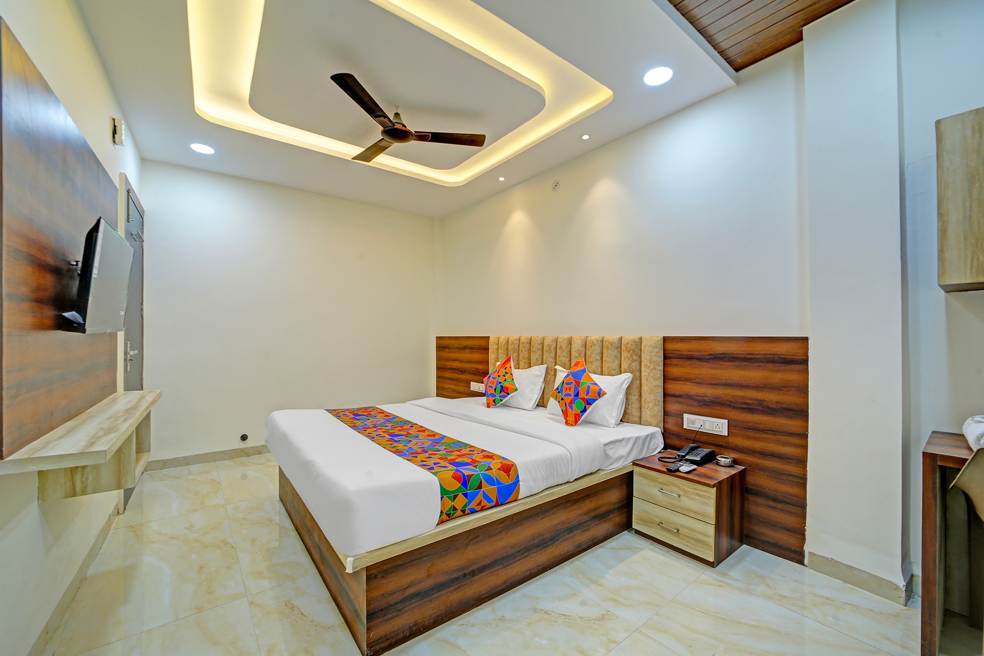 FabHotel SS Inn - Indore International Airport - Tap to explore photos