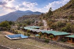 JAYARA RESORT AND CAFE, Barkot