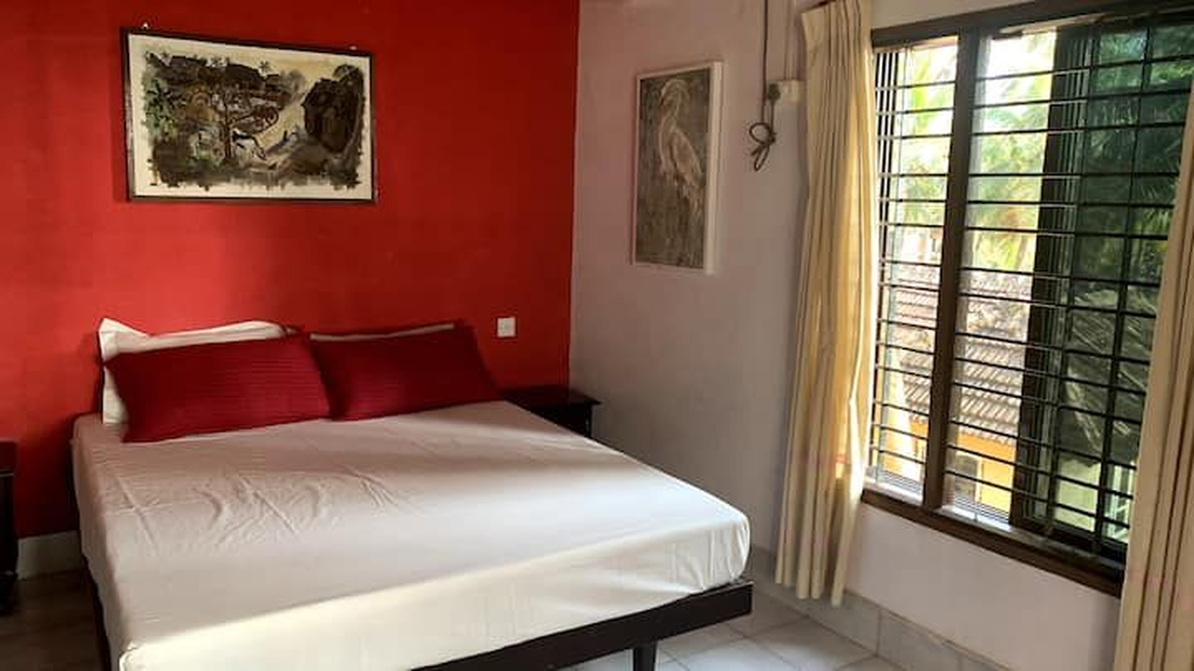Sharath Villa 2 AC double bedrooms - Tap to explore photos