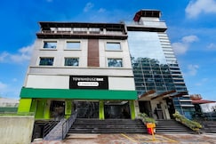 Super Townhouse Oak ONGC Crossway Formerly Hotel Gold Stone Comfort, Dehradun