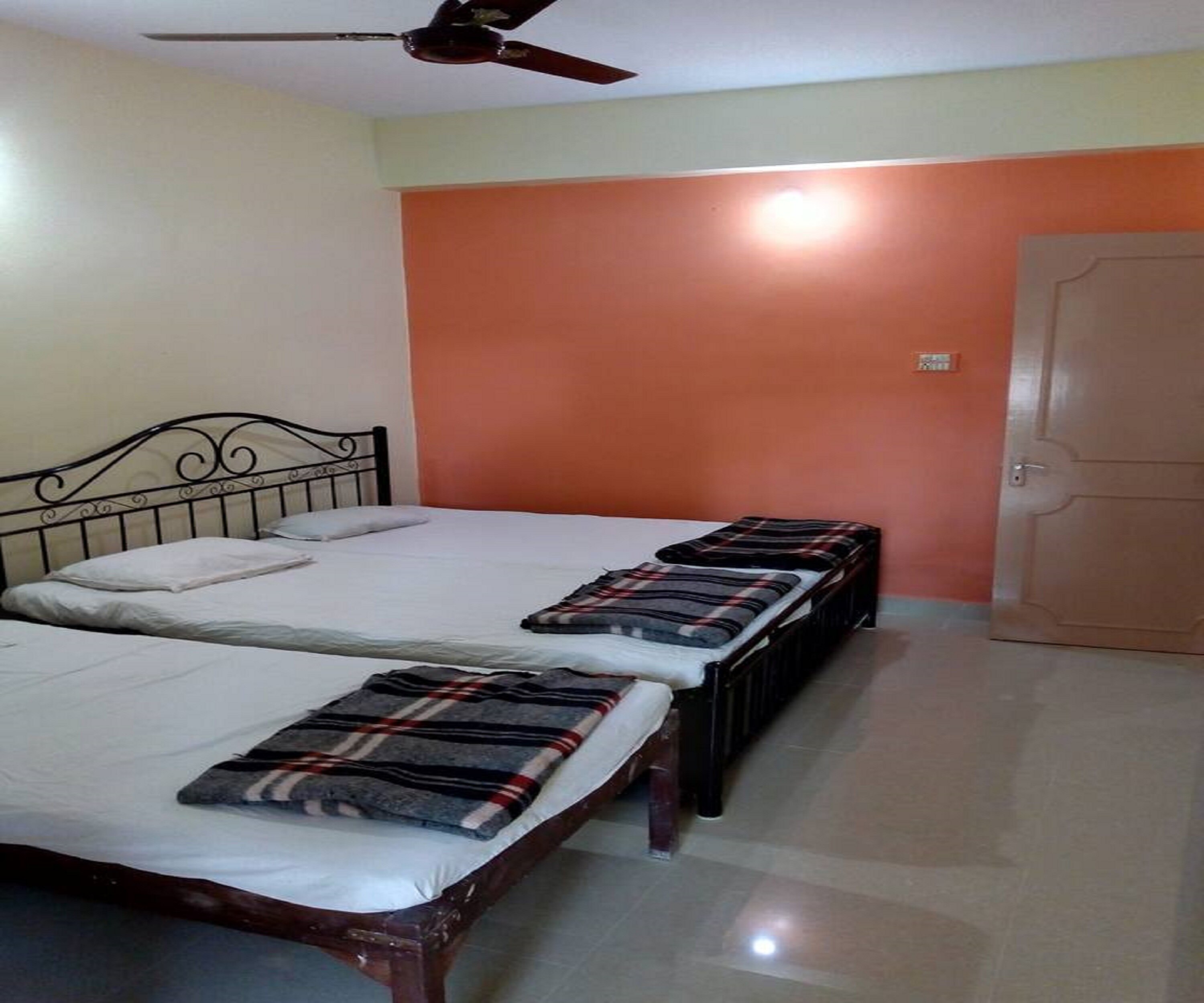 Ground floor 2 bhk not road facing Candolim Goa - Tap to explore photos