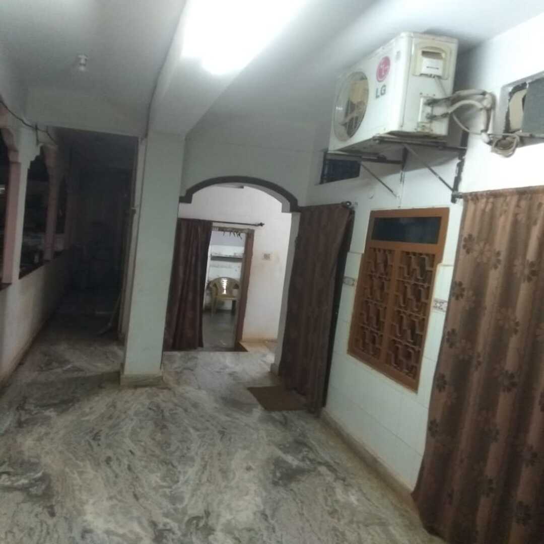 Balaji lodge A/C Deluxe - Tap to explore photos