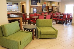Holiday Inn Express Osage Beach - Lake of the Ozarks, Miller, Missouri
